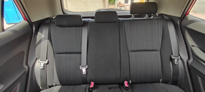 Toyota Auris 1.33 VVT-i, снимка 12 - Автомобили и джипове - 52957166