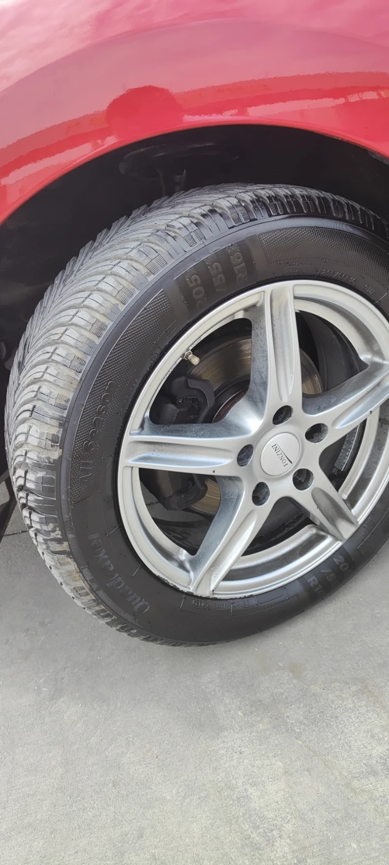 Toyota Auris 1.33 VVT-i, снимка 4 - Автомобили и джипове - 52957166