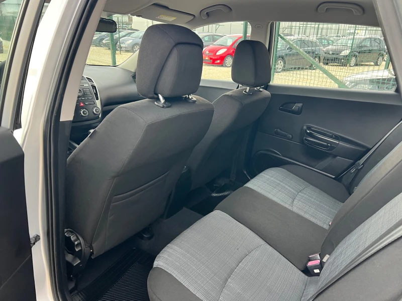 Kia Ceed 1.4i 16v-109p.s/Facelift-5 vrati, снимка 10 - Автомобили и джипове - 53067393