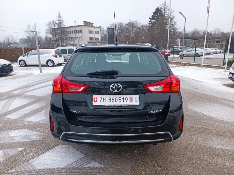 Toyota Auris 1.6i-132кс-ШВЕЙЦАРИЯ-РЪЧКА-6ск-KEYLESS-NAVI, снимка 4 - Автомобили и джипове - 53126322