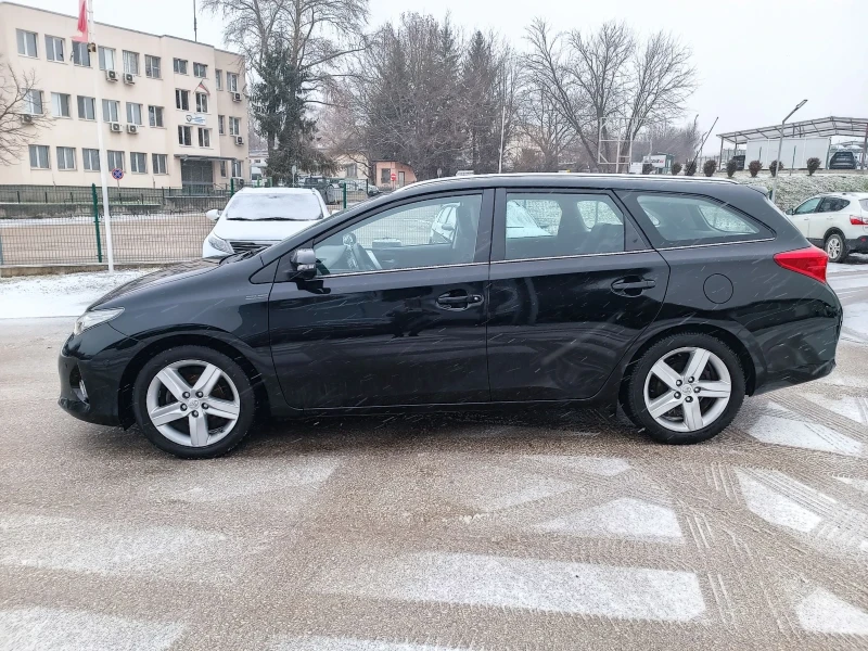 Toyota Auris 1.6i-132кс-ШВЕЙЦАРИЯ-РЪЧКА-6ск-KEYLESS-NAVI, снимка 7 - Автомобили и джипове - 53126322