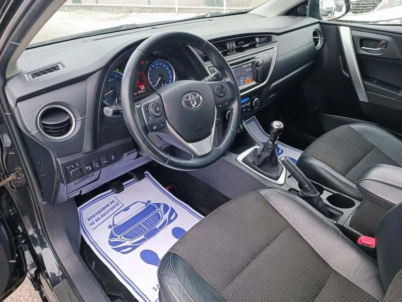 Toyota Auris 1.6i-132кс-ШВЕЙЦАРИЯ-РЪЧКА-6ск-KEYLESS-NAVI, снимка 9 - Автомобили и джипове - 53126322