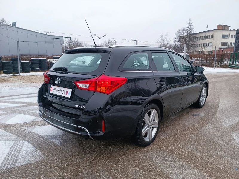 Toyota Auris 1.6i-132кс-ШВЕЙЦАРИЯ-РЪЧКА-6ск-KEYLESS-NAVI, снимка 3 - Автомобили и джипове - 53126322