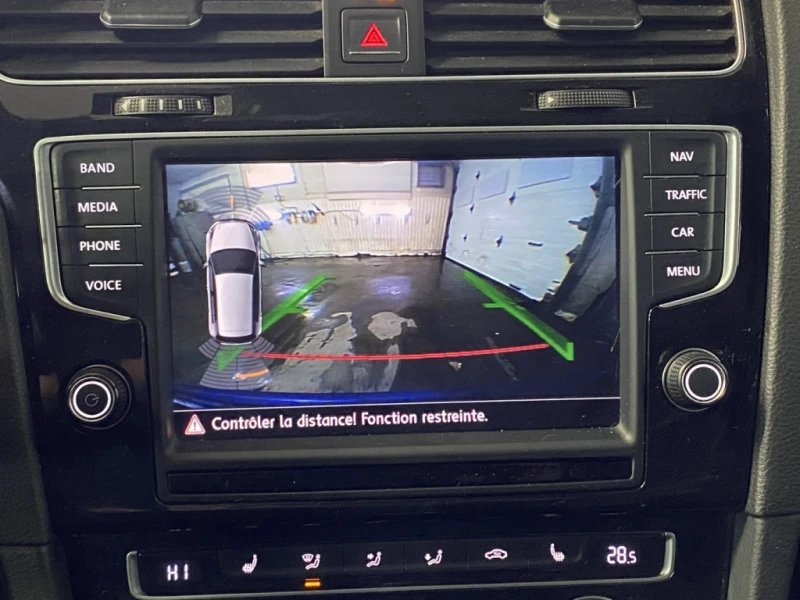 VW Golf R DSG AWD 2.0T* Keyless* NAVI* Кожа* Подгрев* Prem, снимка 15 - Автомобили и джипове - 53204483