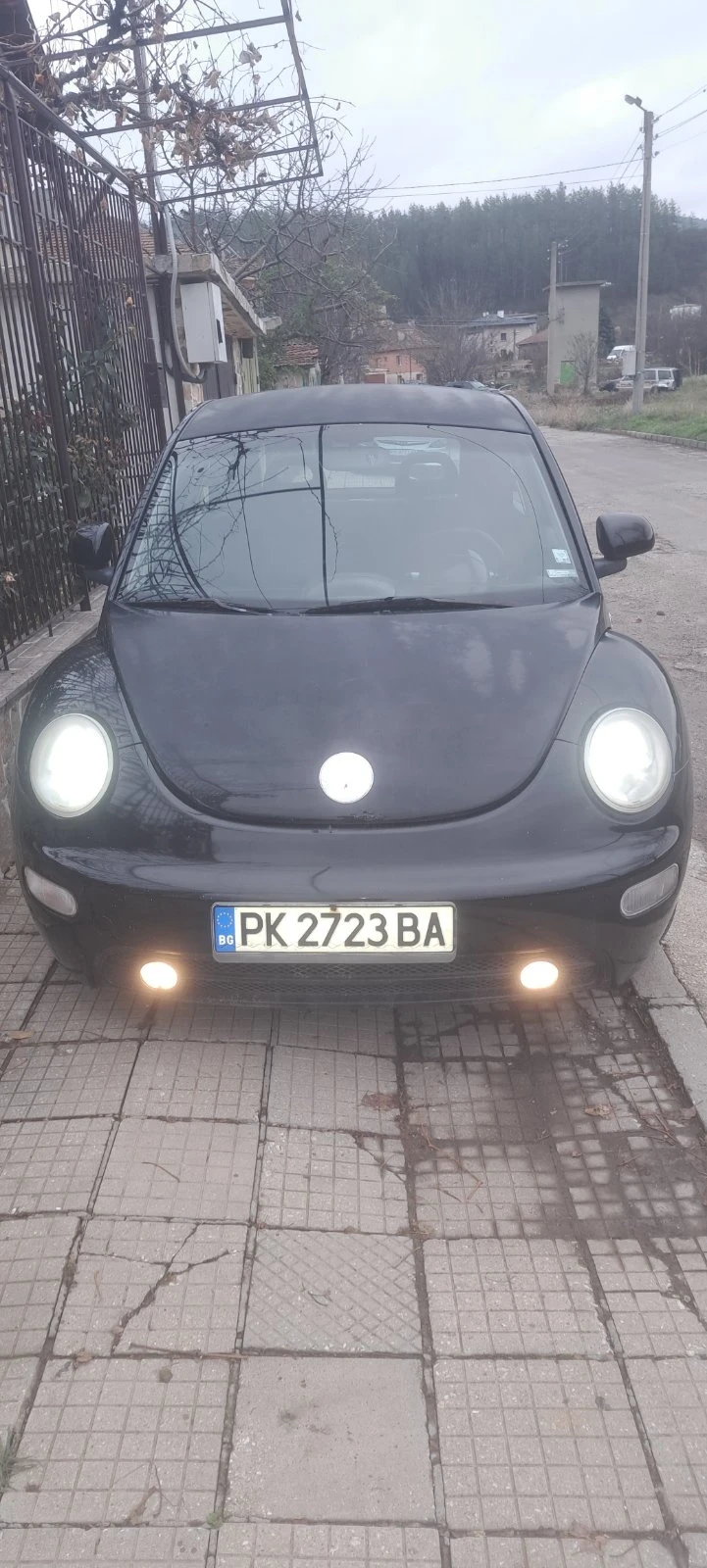 VW New beetle, снимка 1 - Автомобили и джипове - 48619478