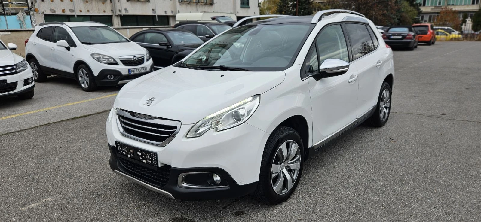 Peugeot 2008 Peugeot 2008 1.2 бензин Allure Панорама Навигация, снимка 1