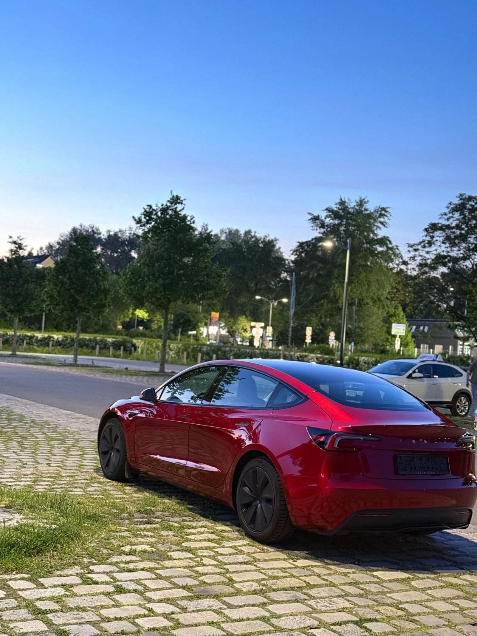 Tesla Model 3 Highland SR RWD , Enhanced Autopilot , теглич - изображение 3