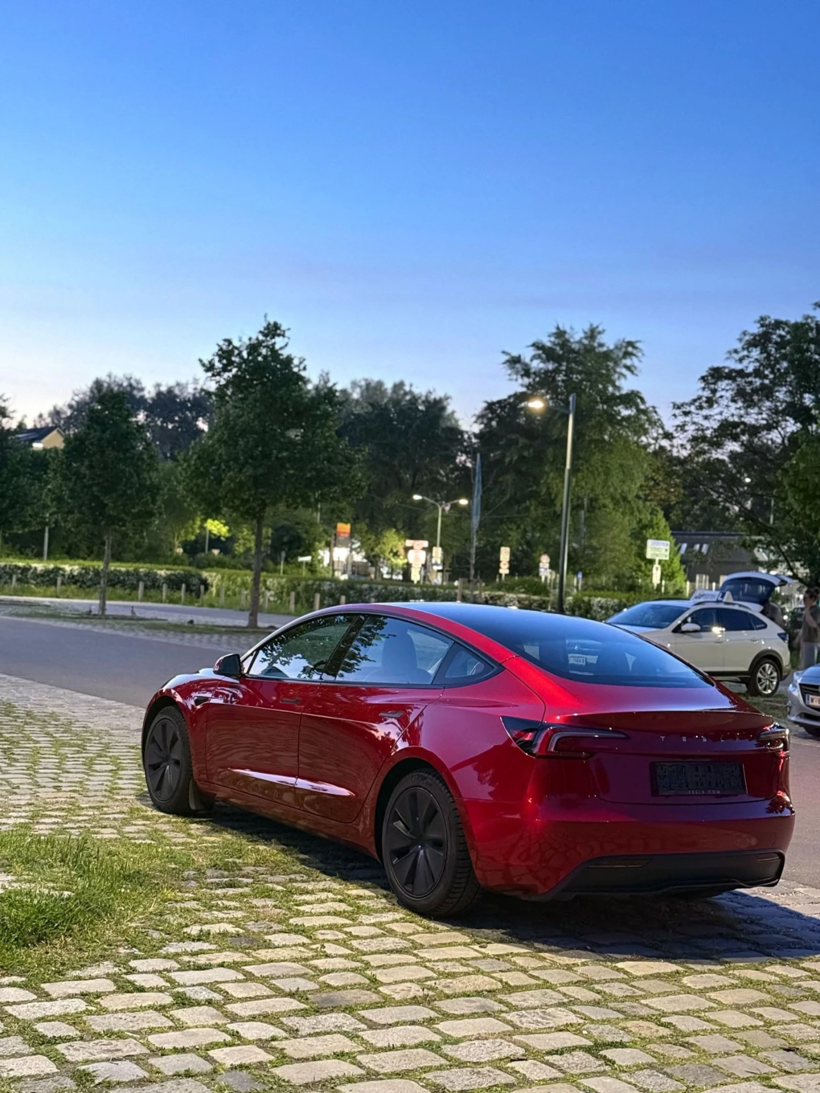 Tesla Model 3 Highland SR RWD , Enhanced Autopilot , теглич - изображение 8
