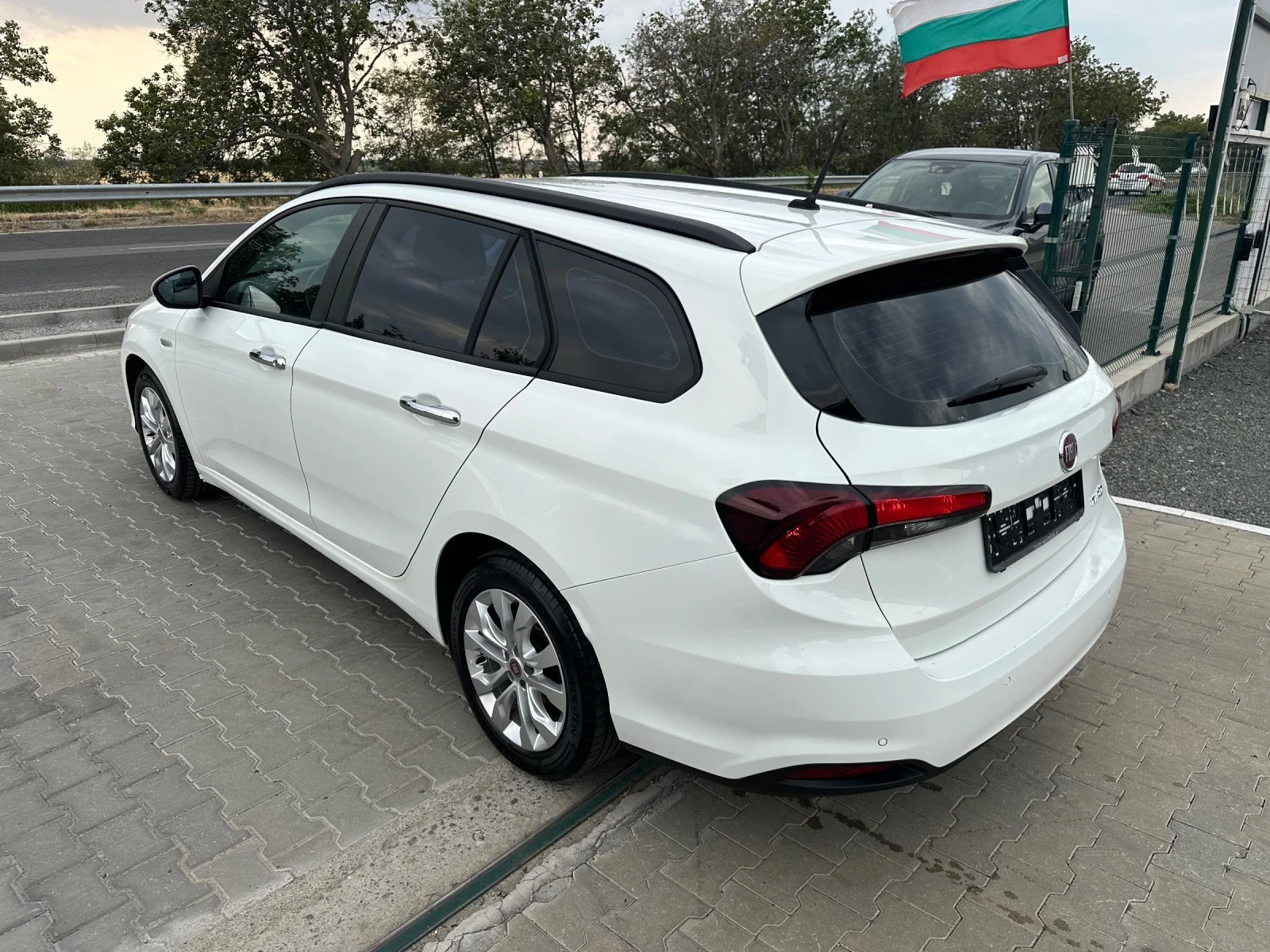 Fiat Tipo 1.3tdi 95к.с Навигация Лед Ксенон Парктроник Автоп - изображение 4