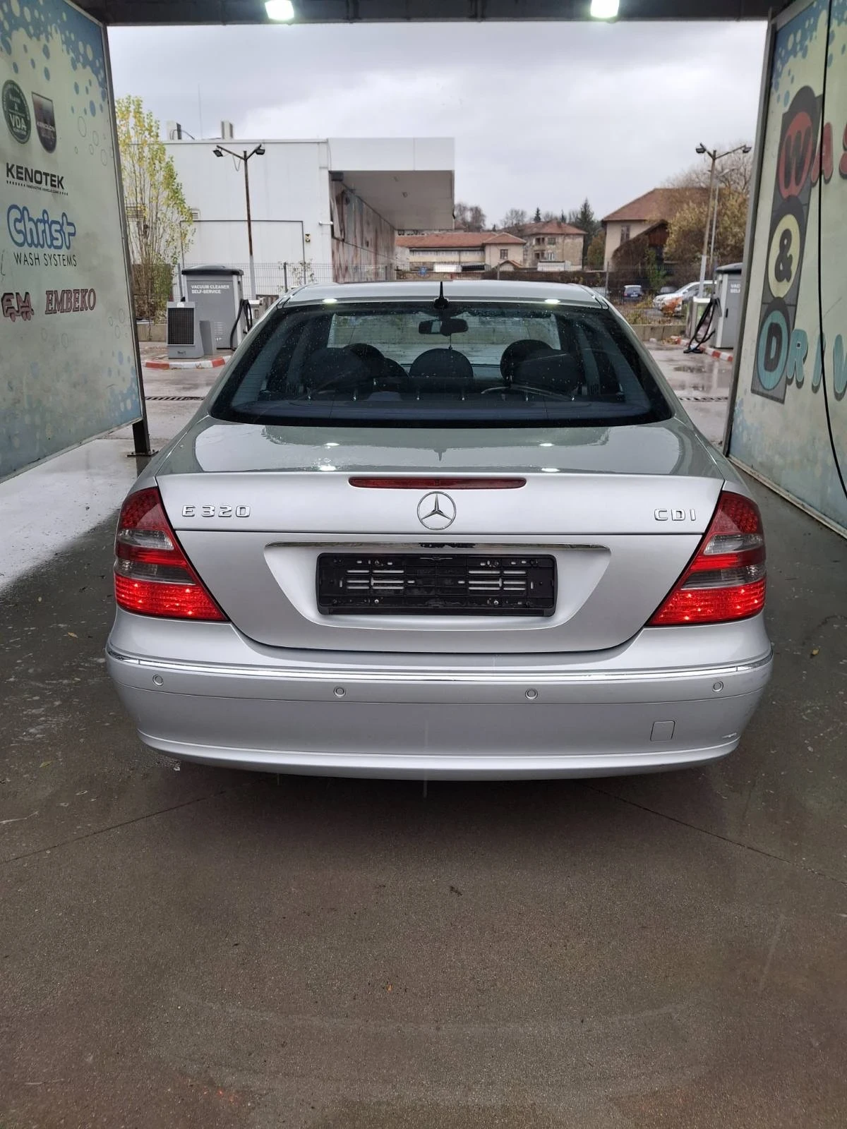 Mercedes-Benz E 320  - изображение 5