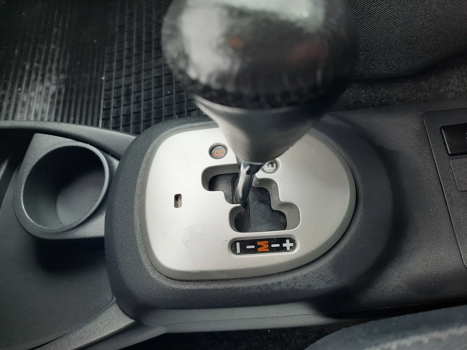 Toyota Yaris 1.3VVTI  ��������� | Mobile.bg � ����������� 8