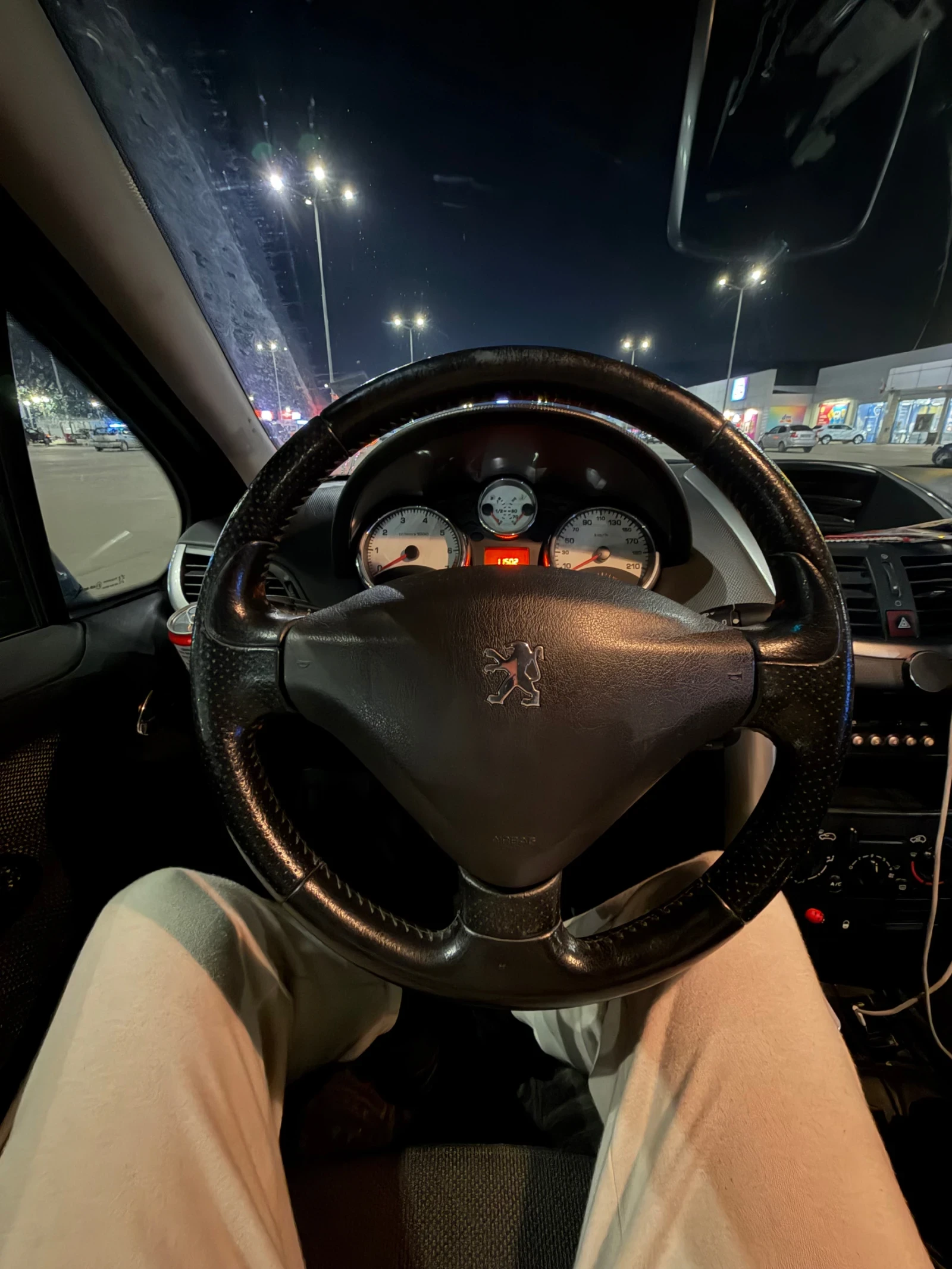 Peugeot 207, снимка 6 - Автомобили и джипове - 53739636