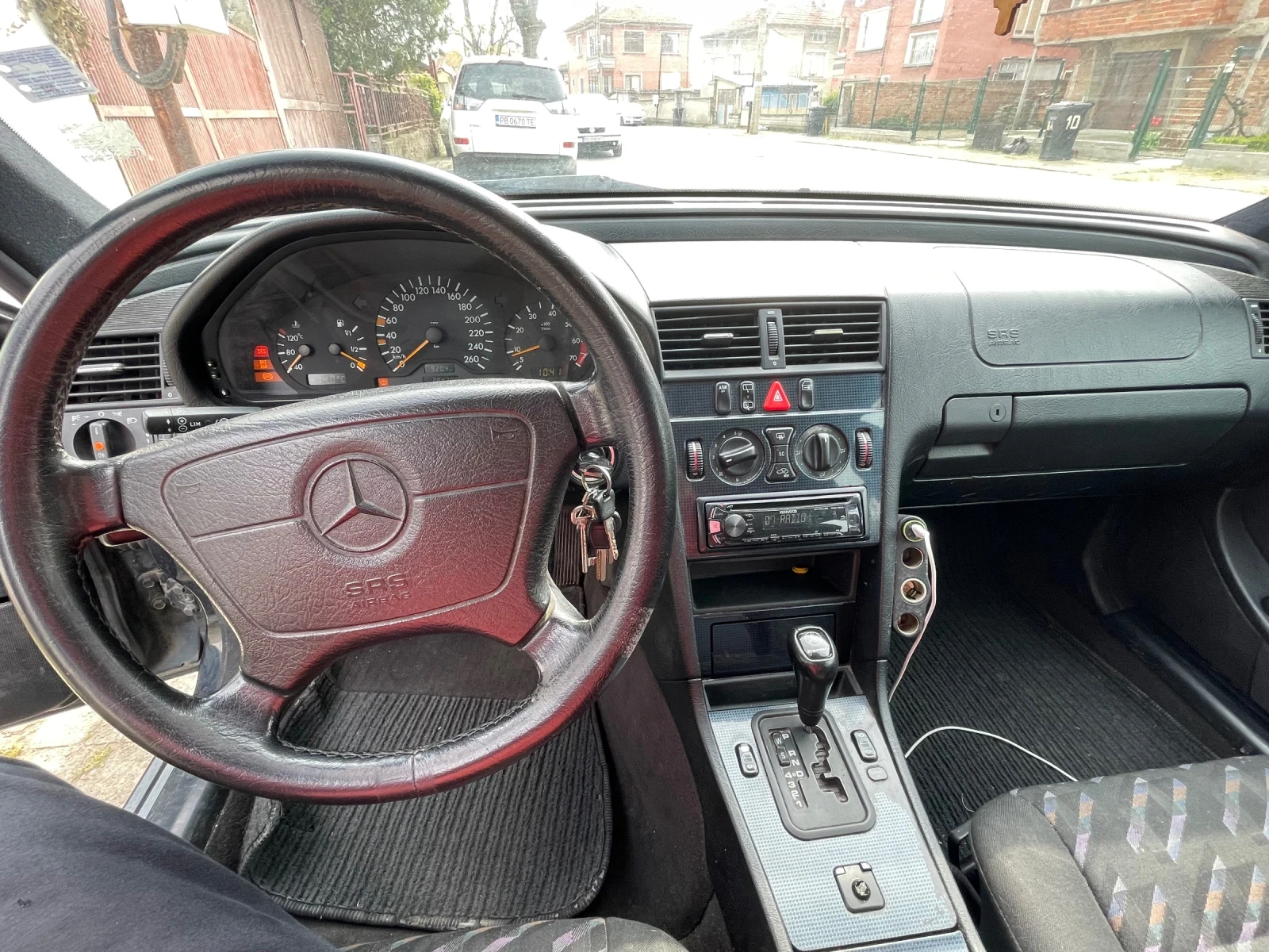 Mercedes-Benz C 240, снимка 4 - Автомобили и джипове - 54186412