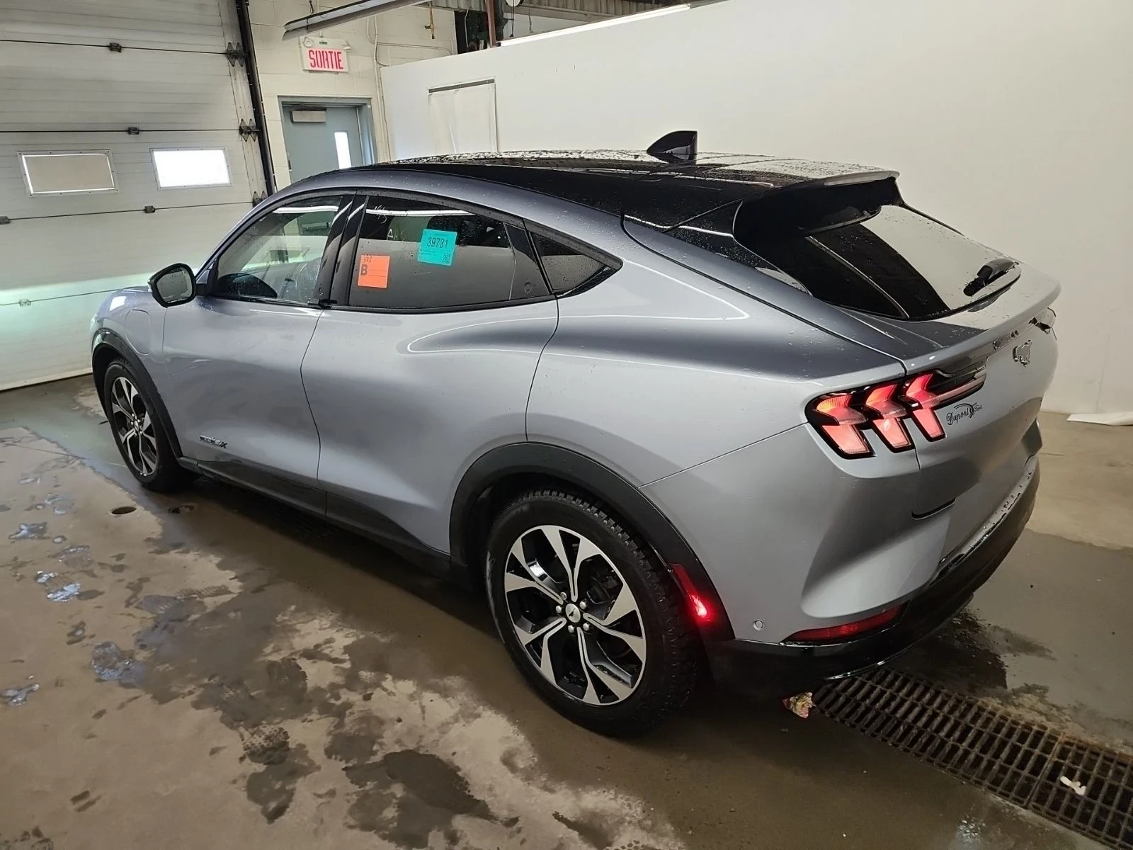 Ford Mustang Mach-E Premium* 360View* Keyless* Ambient | Mobile.bg � ����������� 4