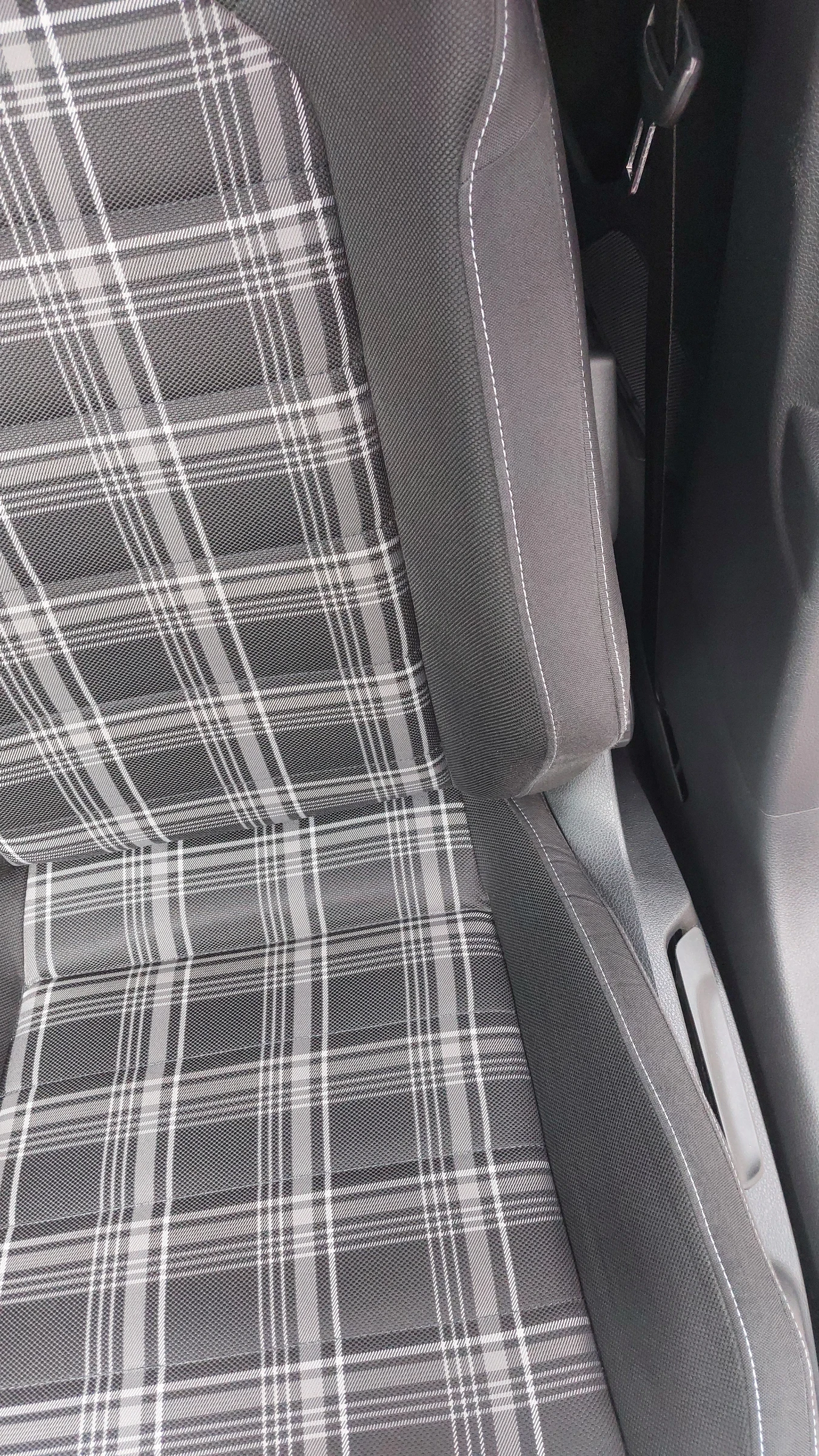 VW Golf GTD | Mobile.bg � ����������� 9