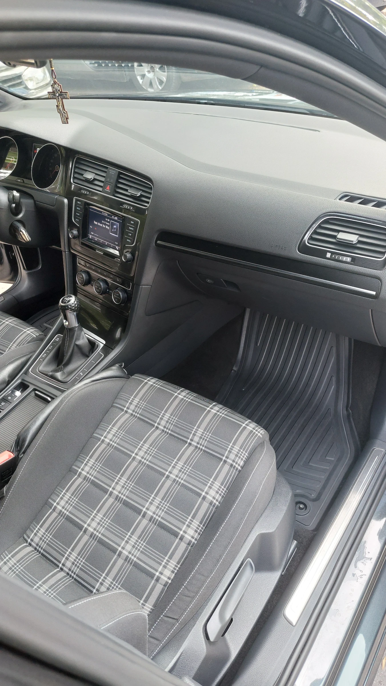 VW Golf GTD | Mobile.bg � ����������� 11