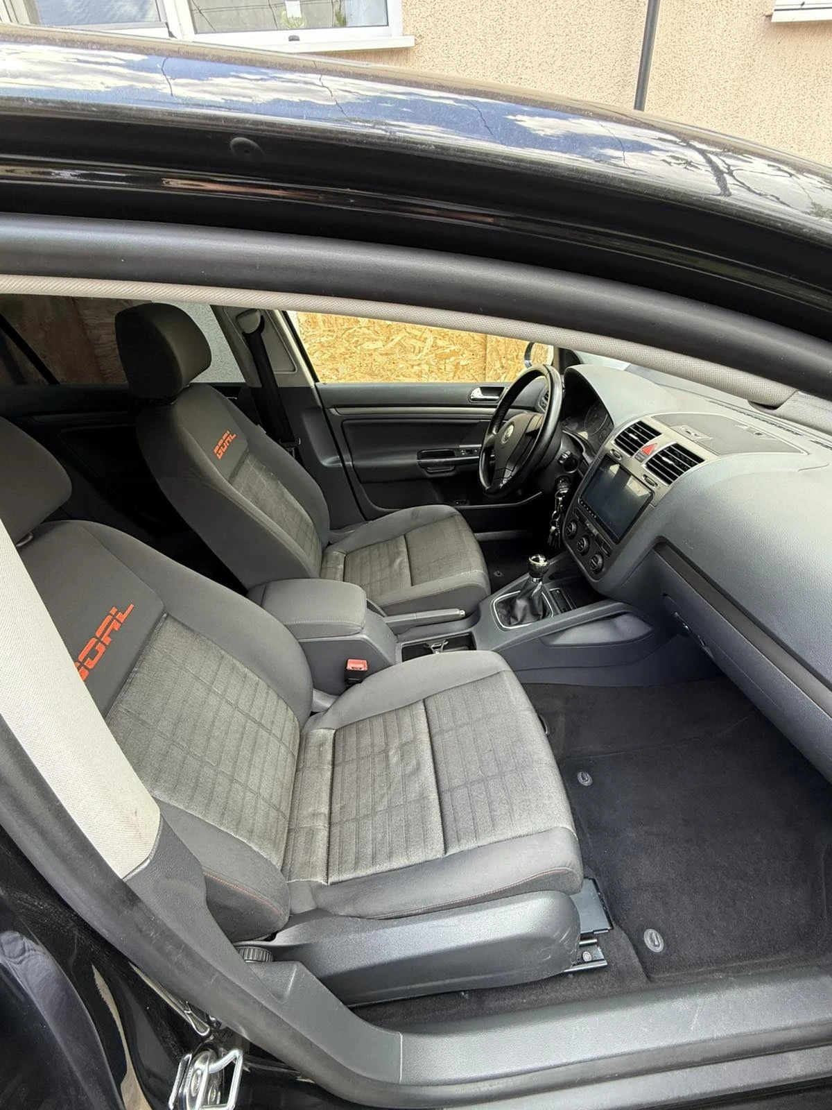 VW Golf 1.6, снимка 7 - Автомобили и джипове - 54213159