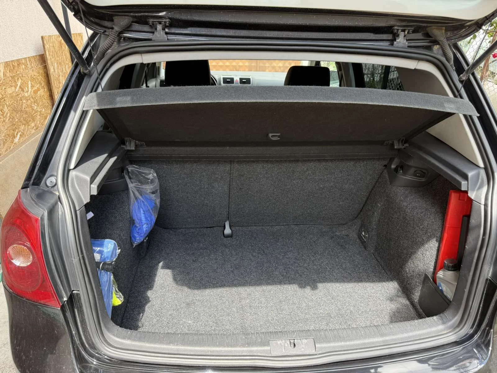 VW Golf 1.6, снимка 8 - Автомобили и джипове - 54213159