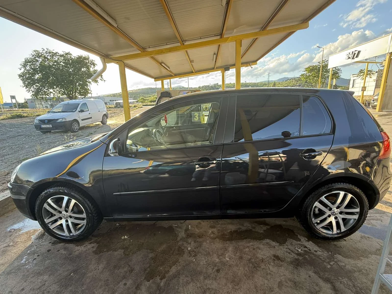 VW Golf 1.6, снимка 3 - Автомобили и джипове - 54213159