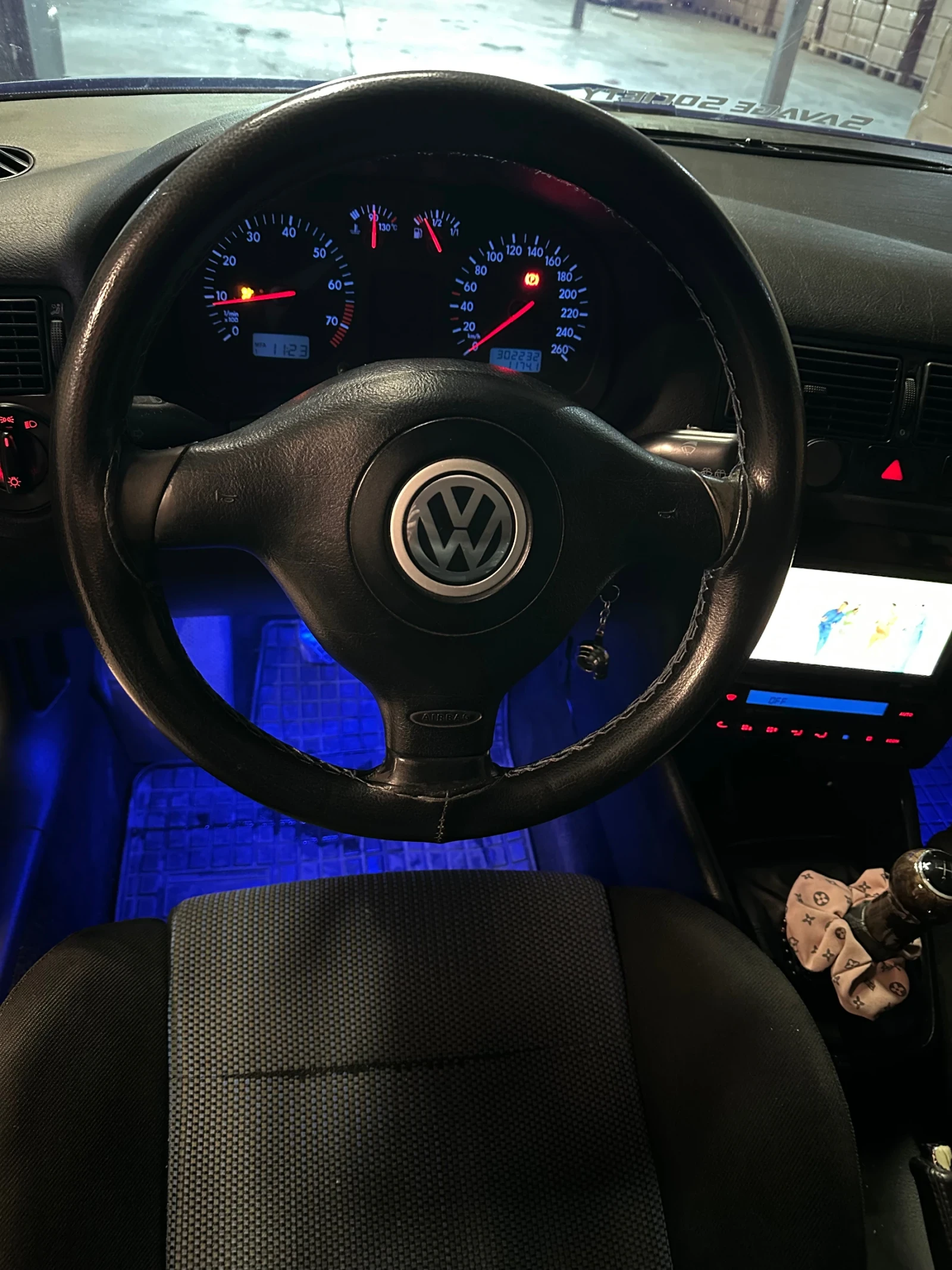 VW Golf 1.8Т GTI LPG, снимка 8 - Автомобили и джипове - 54309909