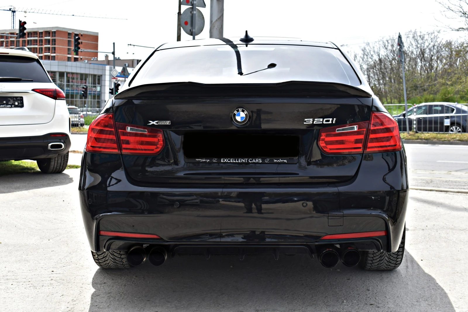 BMW 320 ixDrive* M-PACK* Сменени Вериги* LED, снимка 5 - Автомобили и джипове - 54365783