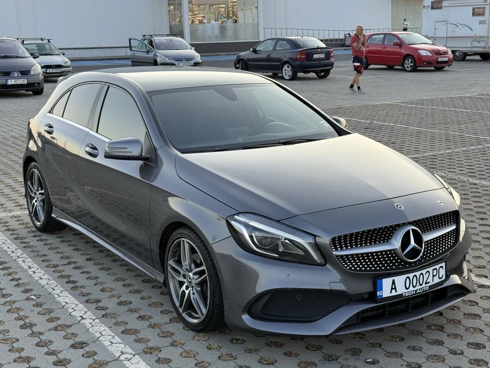 Mercedes-Benz A 180 Amg, снимка 4 - Автомобили и джипове - 55127382