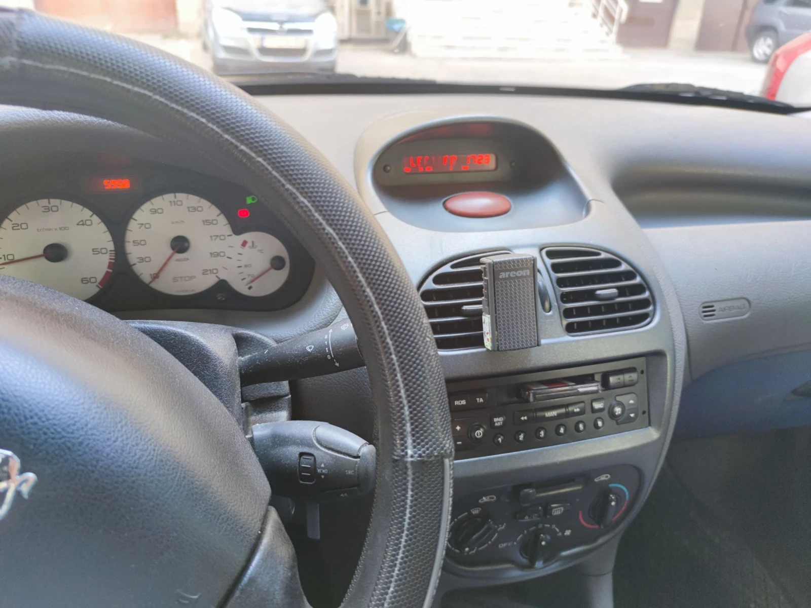 Peugeot 206 SW, снимка 9 - Автомобили и джипове - 55833020