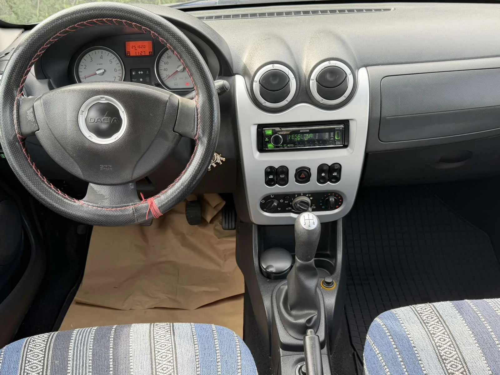 Dacia Sandero, снимка 5 - Автомобили и джипове - 56377405