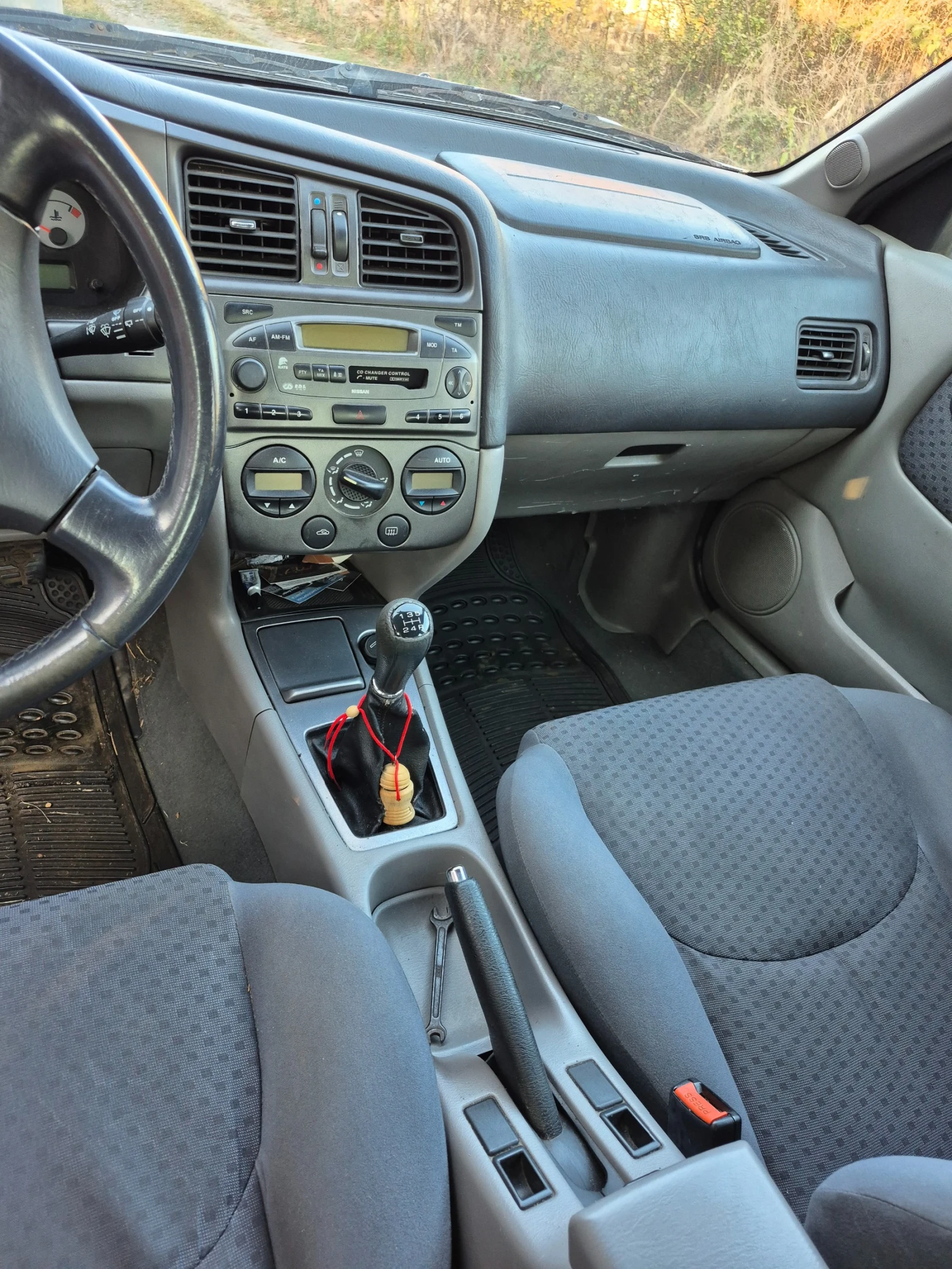 Nissan Primera, снимка 8 - Автомобили и джипове - 56456612