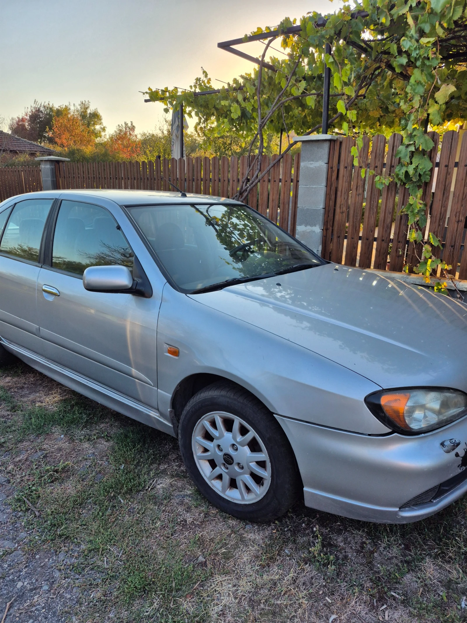 Nissan Primera, снимка 2 - Автомобили и джипове - 56456612