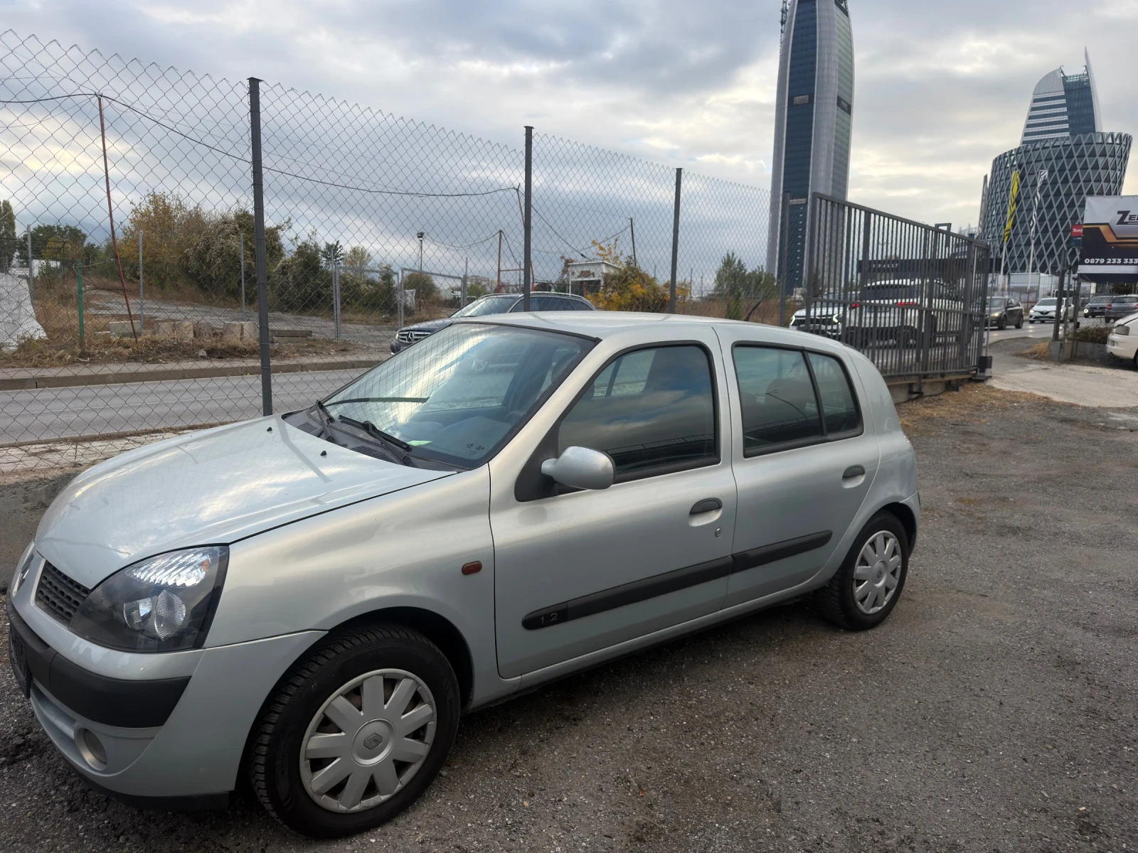 Renault Clio, снимка 2 - Автомобили и джипове - 56554283