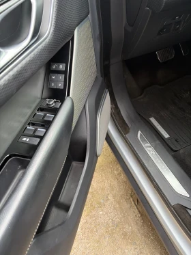 Land Rover Range Rover Velar, снимка 9 - Автомобили и джипове - 53610036