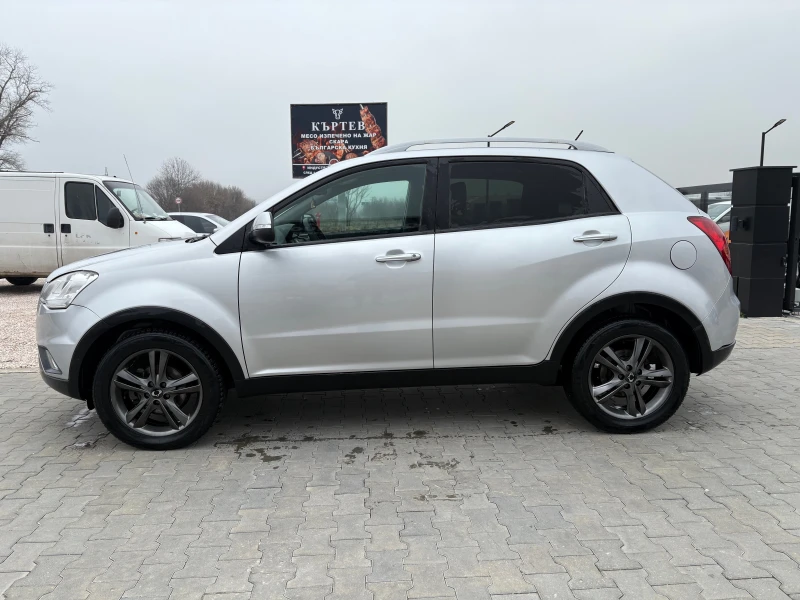 SsangYong Korando 4x4 АВТОМАТИК , снимка 4 - Автомобили и джипове - 49321415