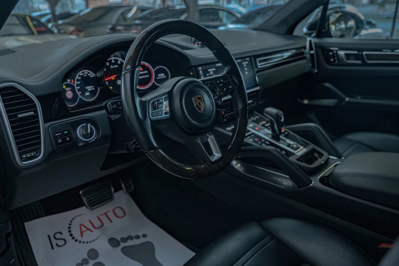 Porsche Cayenne Turbo/PDLS+ /PSCB/Sport Chrono/Soft Close/Panorama, снимка 7 - Автомобили и джипове - 52207706