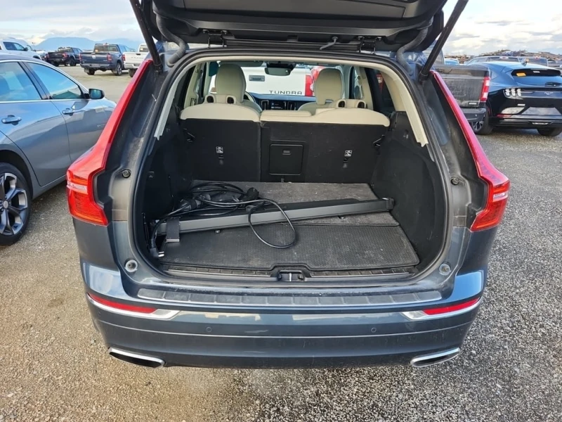Volvo XC60 * INSCRIPTION EXPRESSION * CARFAX * ЦЕНА ДО БГ, снимка 12 - Автомобили и джипове - 52938387
