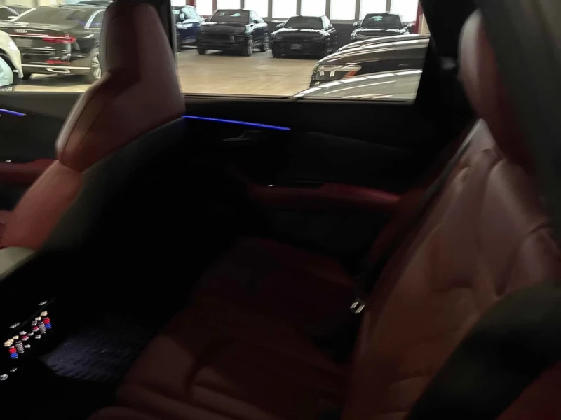 Audi SQ7 * QUATTRO * ДИСТРОНИК * 360 * ОБДУХВАНЕ * ПОДГРЕВИ, снимка 12 - Автомобили и джипове - 53304859