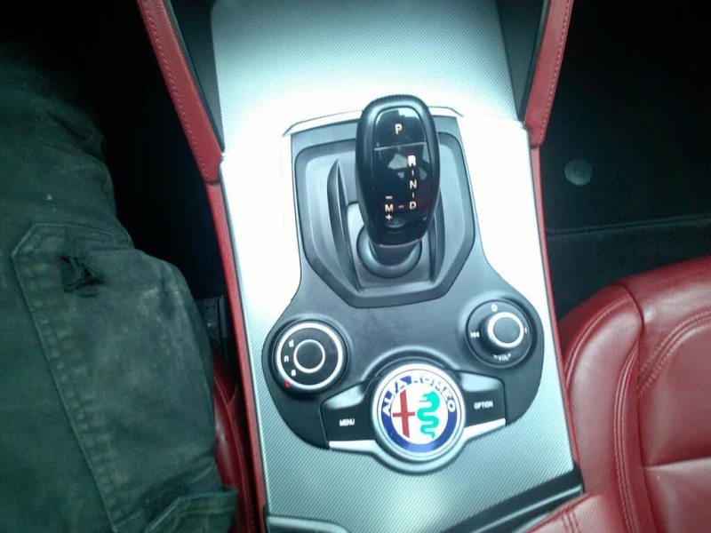 Alfa Romeo Stelvio Sport AWD* HARMAN KARDON* MEMORY* KEYLESS* PANO* , снимка 16 - Автомобили и джипове - 53420546
