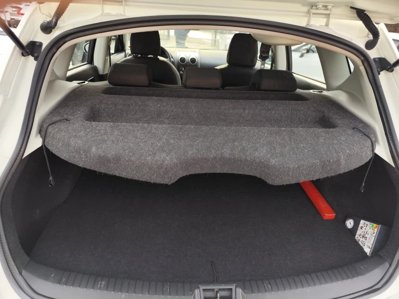 Nissan Qashqai 1.6i* ГАЗ* EURO5B* Klimatronik* , снимка 14 - Автомобили и джипове - 53432157