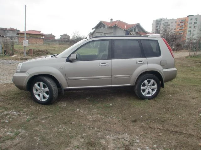 Nissan X-trail 2.2 DCI 136ks - изображение 2