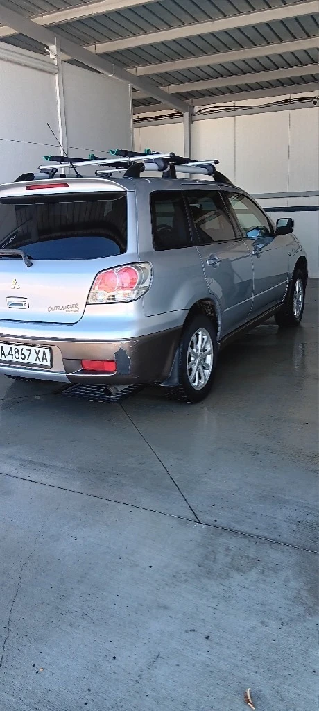 Mitsubishi Outlander, снимка 11 - Автомобили и джипове - 48297969