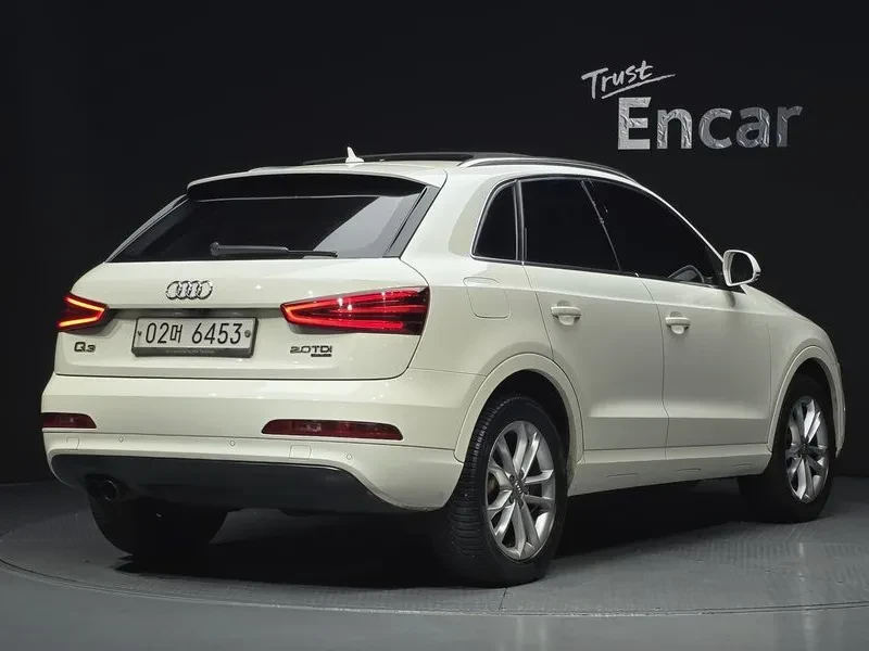 Audi Q3 2.0 TDI Quattro, снимка 2 - Автомобили и джипове - 55128643