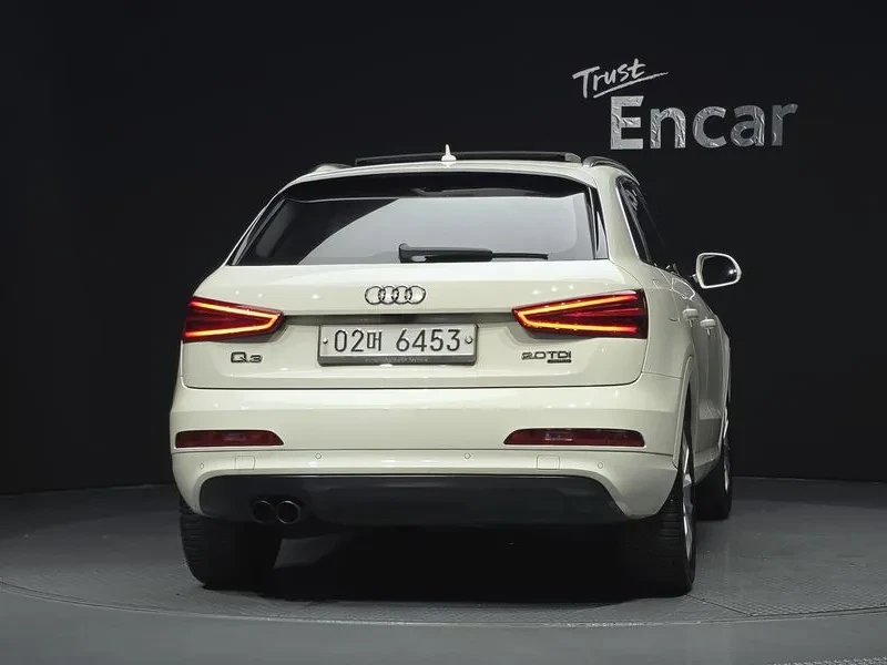 Audi Q3 2.0 TDI Quattro, снимка 4 - Автомобили и джипове - 55128643