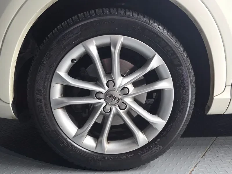 Audi Q3 2.0 TDI Quattro, снимка 5 - Автомобили и джипове - 55128643