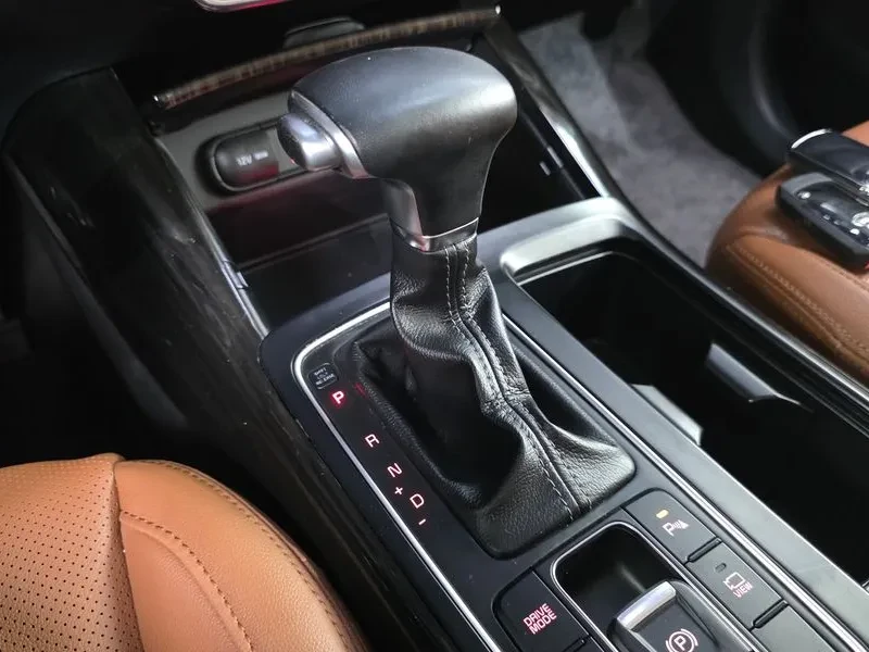 Kia Sorento 2.2 CRDI 4WD - САМО 30% АВАНС, снимка 9 - Автомобили и джипове - 56017287