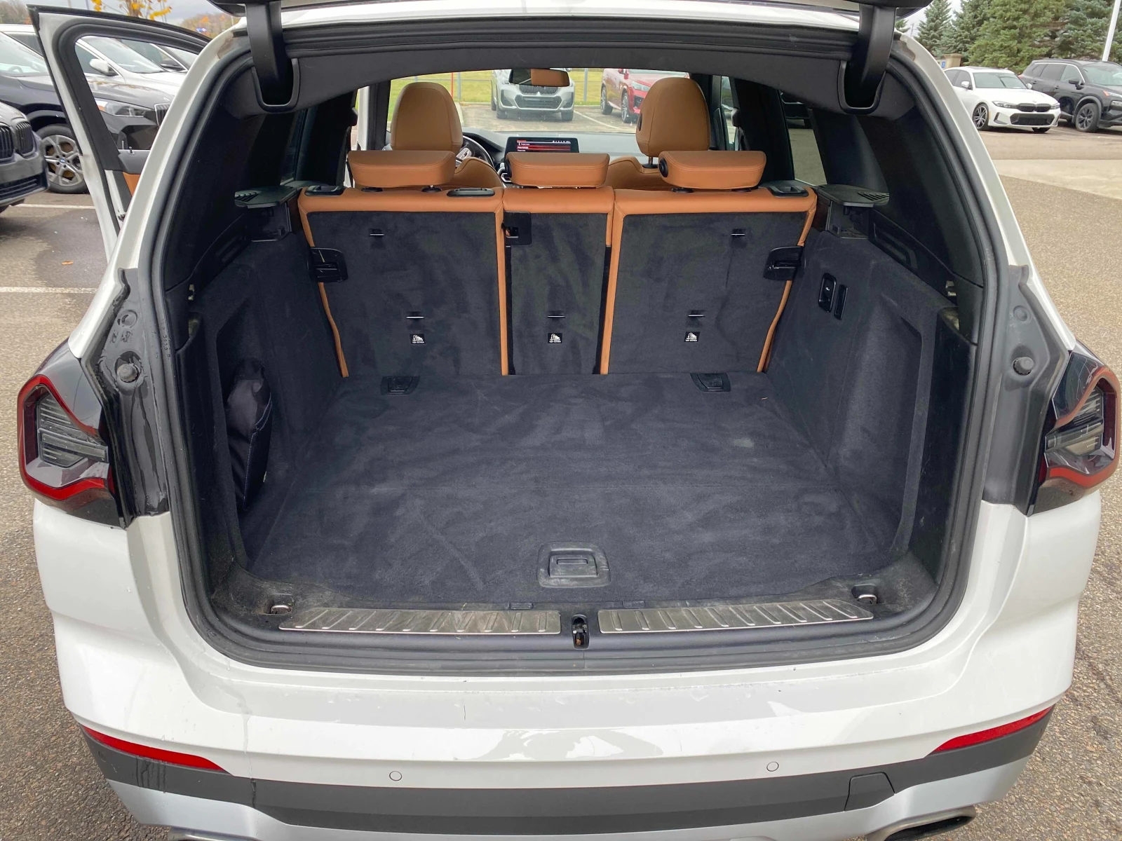 BMW X3 * xDrive30i * CARFAX *    | Mobile.bg   11