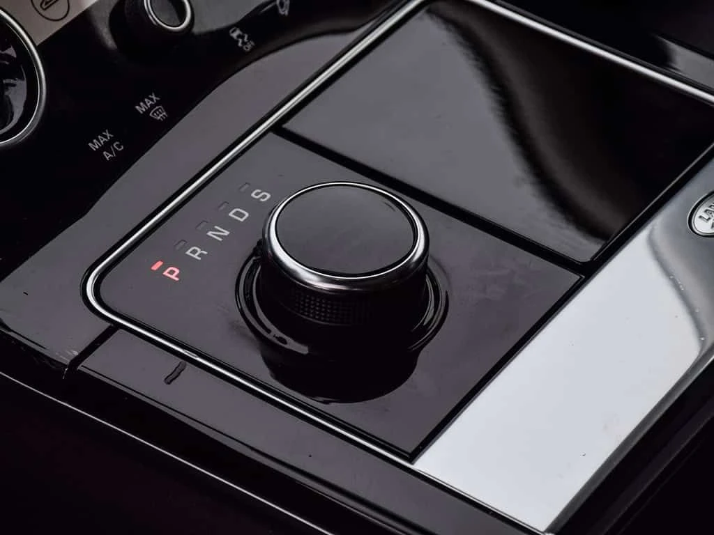 Land Rover Range Rover Velar * R Dynamic SE | Safety Certified * CARFAX * ����  | Mobile.bg � ����������� 12