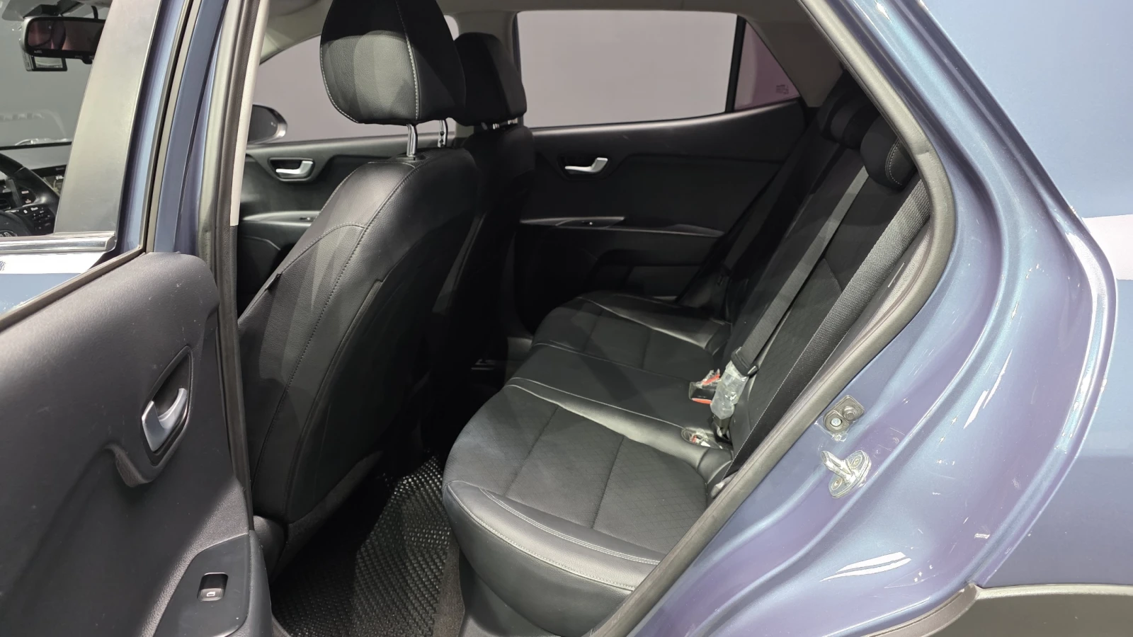 Kia Stonic 1.6 Prestige autogeorge.com, снимка 11 - Автомобили и джипове - 54136666