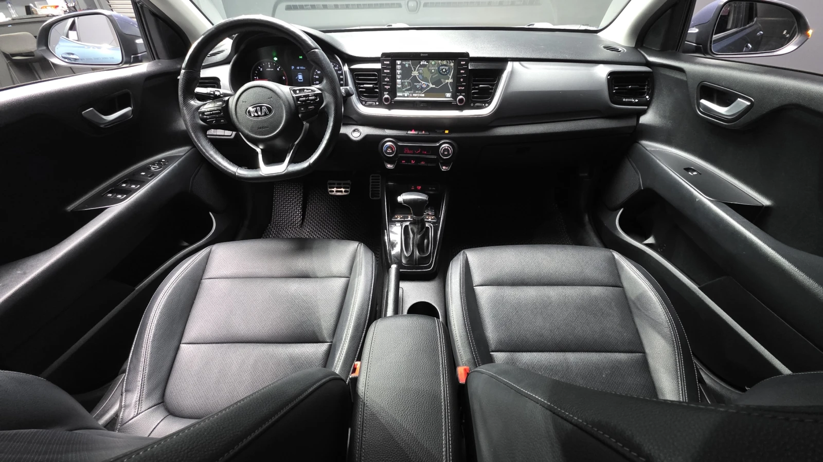 Kia Stonic 1.6 Prestige autogeorge.com, снимка 6 - Автомобили и джипове - 54136666