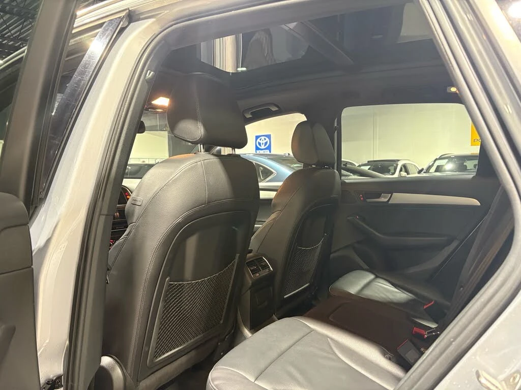 Audi Q5 quattro* Technik* АвтоКредит* (ЦЕНА ДО БГ), снимка 10 - Автомобили и джипове - 54215442