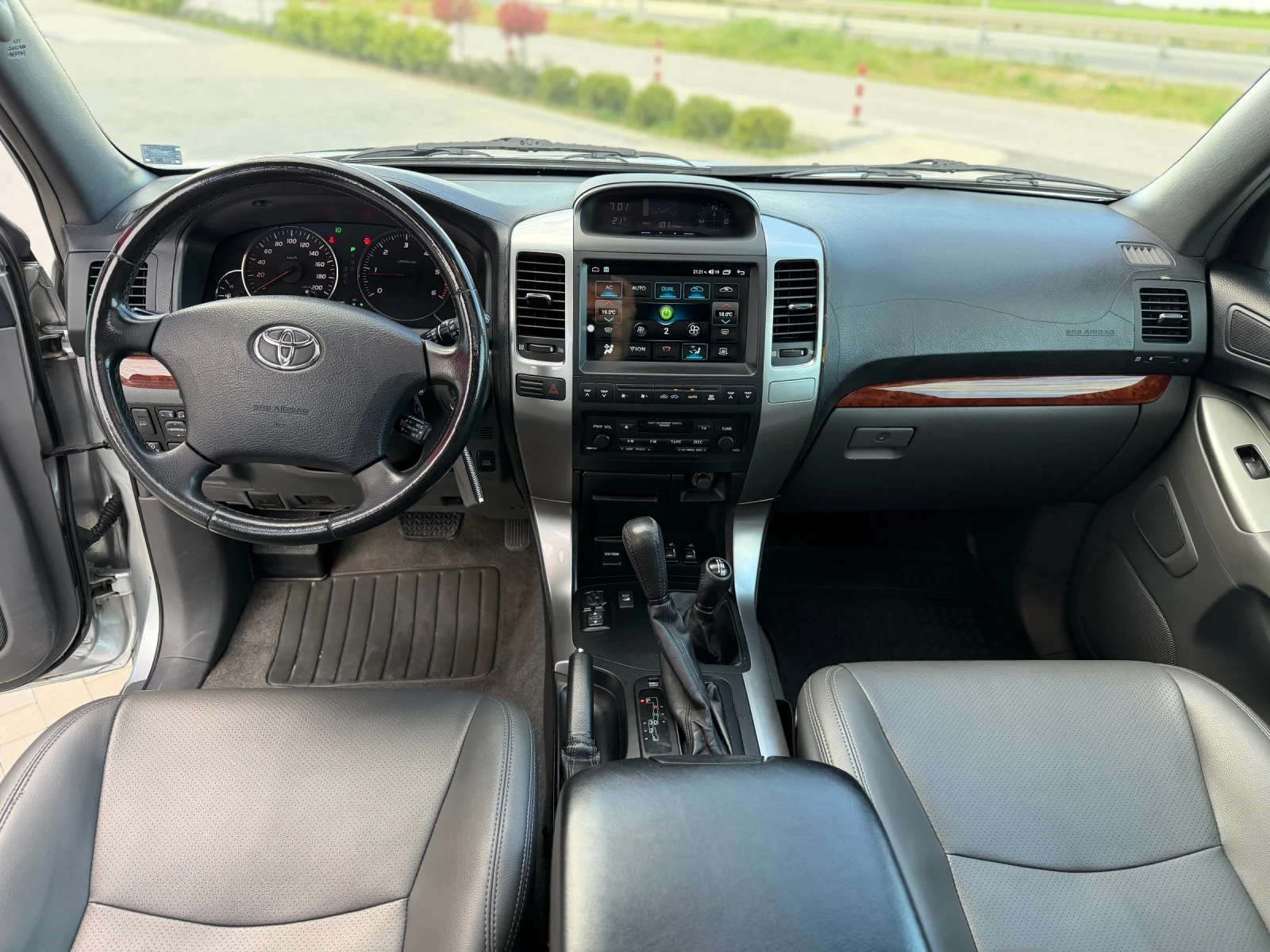 Toyota Land cruiser, снимка 15 - Автомобили и джипове - 54352221